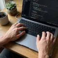 Programowanie aplikacji mobilnych – od czego zacząć w 2026 roku